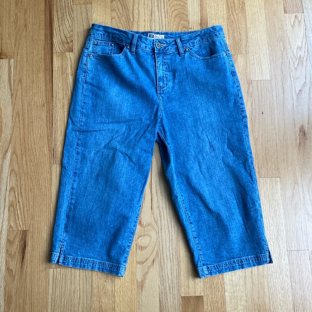 Capris